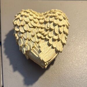 Cream Angel Wings Feathered Heart Trinket Box